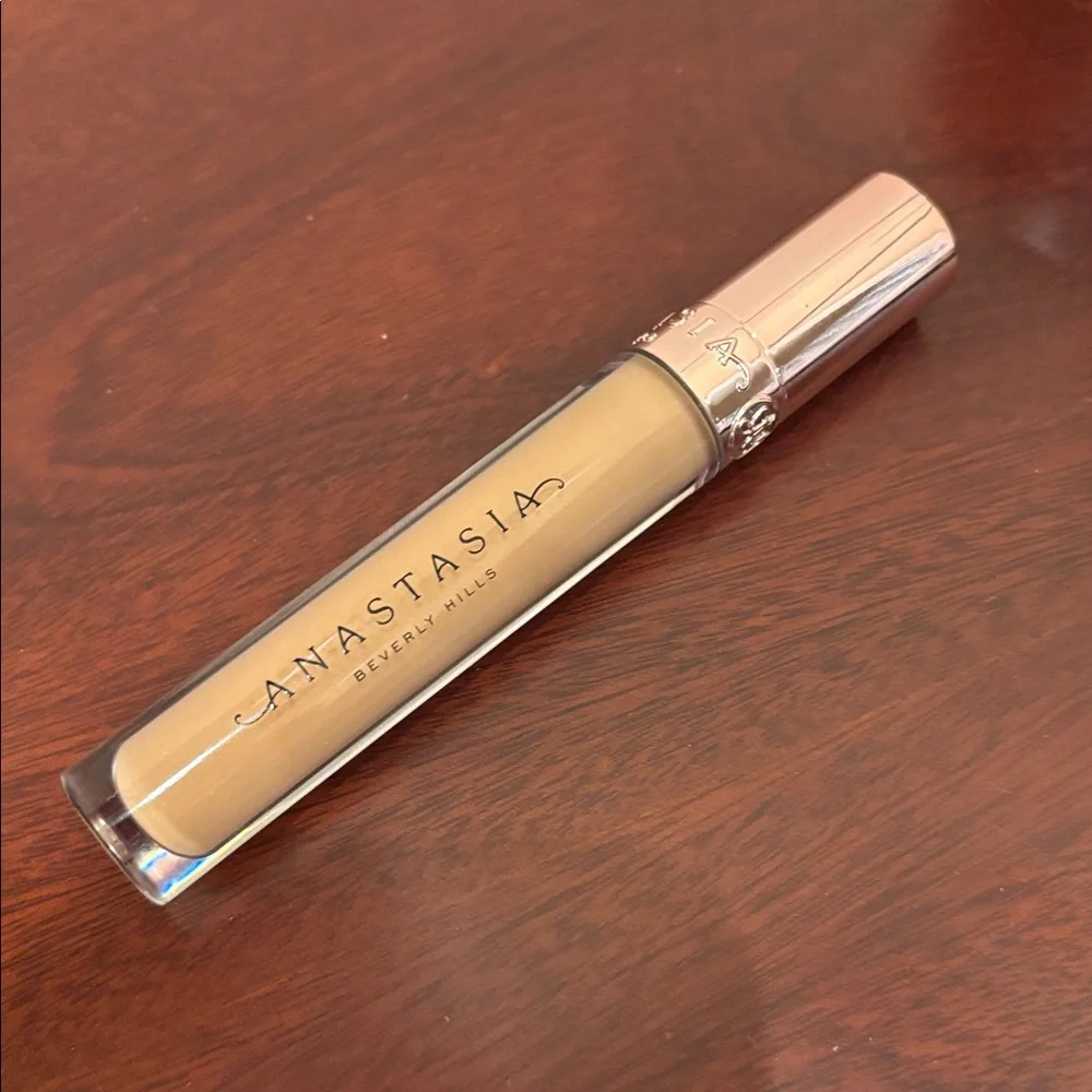 Anastasia Beverly Hills Butterscotch lip gloss